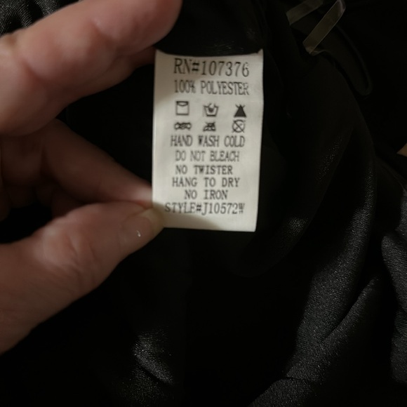 NWT Avallable by Angel Fashion - Picture 6 of 7